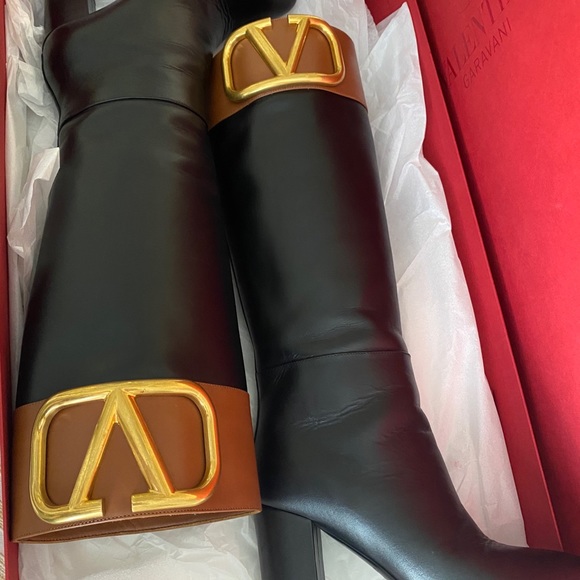 Knee high Valentino Boots size 7 - Picture 6 of 9